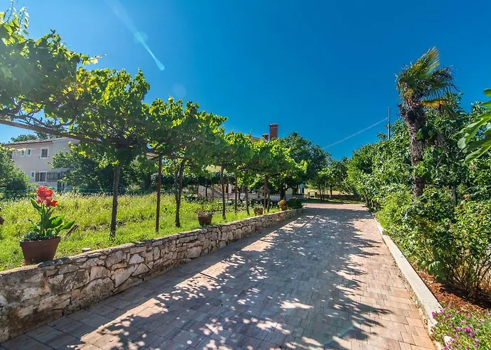 Maria Nives * Rovinj