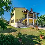 Ferienhaus Maria Nives *