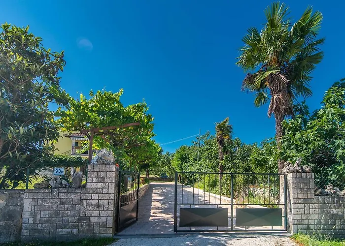 Maria Nives Holiday home