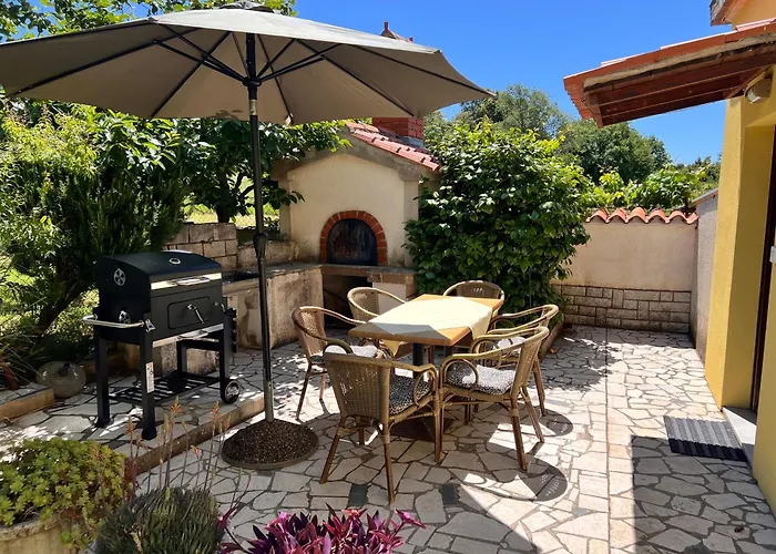 Maria Nives Holiday home
